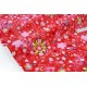 Tissu japonais chirimen rayonne thermocollé fleuri fond rouge x 50cm