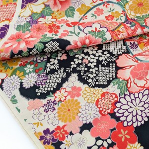 Tissu japonais popeline coton fleuri traditionnel fond écru x 50cm 