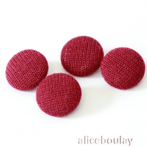 http://aliceboulay.com/1710-5631-thickbox/mercerie-4-boutons-recouverts-a-queue-rouge-fonce-23mm.jpg
