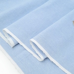 Destock 1.28m tissu chambray coton lavé extra doux bleu blanchi largeur 122cm 