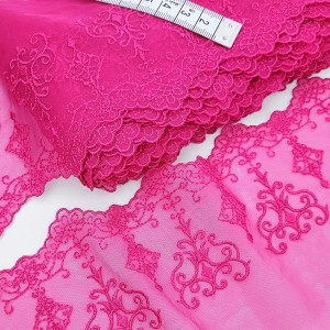 http://aliceboulay.com/18943-47216-thickbox/destock-79m-dentelle-broderie-tulle-brode-fine-haute-couture-rose-largeur-108cm.jpg