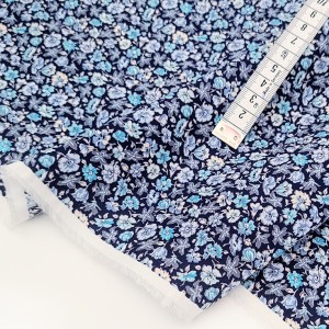 Destock 0.53m tissu japonais batiste coton soyeux fleuri largeur 113cm