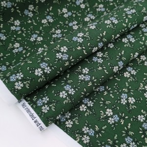 Destock 2m tissu américain coton patchwork fleuri fond vert largeur 112cm