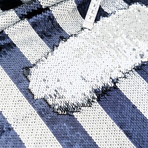 Destock 1.55m tissu sequins reversible rayures marine argenté haute couture largeur 150cm