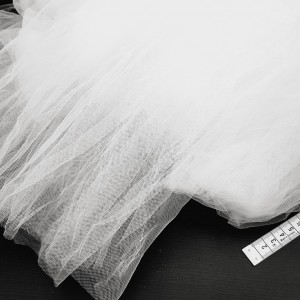 Destock 2.4m tissu tulle extra fin doux blanc naturel largeur 170cm
