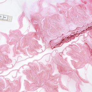 http://aliceboulay.com/20983-51540-thickbox/destock-96m-dentelle-broderie-tulle-brode-haute-couture-vieux-rose-largeur-165cm.jpg