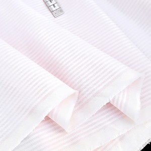 http://aliceboulay.com/21004-51587-thickbox/destock-175m-tissu-oxford-coton-soyeux-rayures-tissees-rose-blanc-largeur-150cm-.jpg