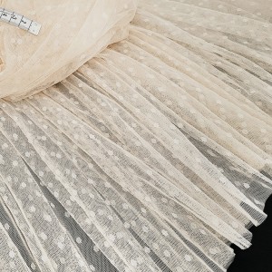 Destock 1.8m tissu tulle souple motif pois vanille largeur 160cm