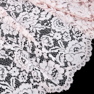 Destock 1.7m tissu dentelle fluide haute couture rose largeur 160cm 