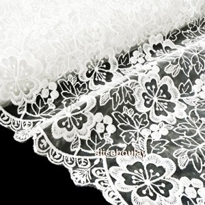 Destock 0.59m tissu dentelle broderie organza brodé festonné écru largeur 129cm