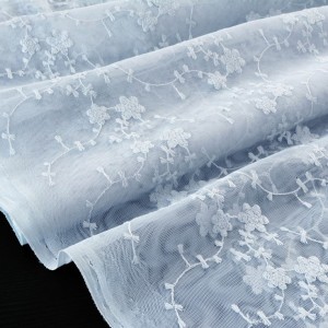 http://aliceboulay.com/22205-54095-thickbox/destock-12m-tissu-dentelle-broderie-tulle-brode-coton-gris-clair-largeur-150cm.jpg