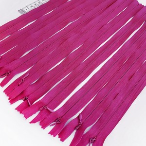 Destock 10 fermetures glissière zip invisible magenta  longueur 29.5cm