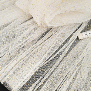 http://aliceboulay.com/23484-56914-thickbox/destock-3m-tissu-tulle-ecru-paillettes-dorees-largeur-170cm.jpg