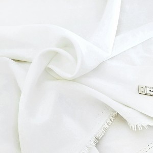 http://aliceboulay.com/23509-56955-thickbox/destock-096m-tissu-satin-de-duchesse-lourd-fluide-polyester-blanc-ecru-largeur-155cm-.jpg