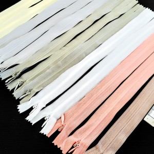 http://aliceboulay.com/23520-56980-thickbox/destock-13-fermetures-glissiere-zip-invisible-longueur-25cm.jpg