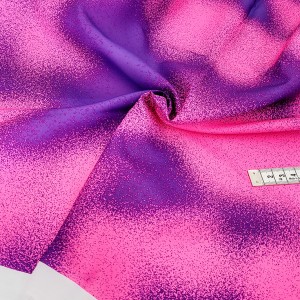 http://aliceboulay.com/23531-57003-thickbox/destock-208m-tissu-batiste-polyester-soyeux-imprime-rose-violet-largeur-145cm-.jpg