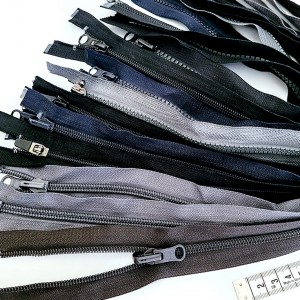 http://aliceboulay.com/23547-57033-thickbox/destock-10-fermetures-glissiere-zip-separable-multicolore-longueur-36-62cm.jpg