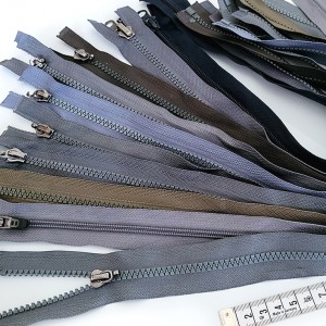 http://aliceboulay.com/23548-57035-thickbox/destock-10-fermetures-glissiere-zip-separable-multicolore-longueur-50-72cm.jpg