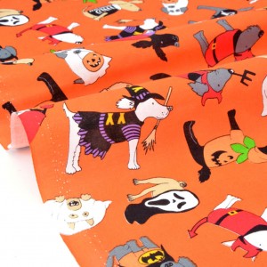http://aliceboulay.com/2370-7851-thickbox/tissu-americain-patchwork-les-chiens-deguises-pour-halloween-x-50cm.jpg