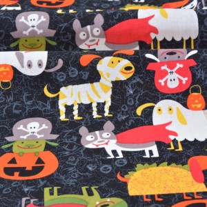 http://aliceboulay.com/2396-7941-thickbox/tissu-americain-patchwork-les-chiens-deguises-pour-halloween-fond-noir-x-50cm.jpg