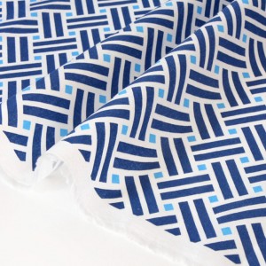 http://aliceboulay.com/2755-9253-thickbox/tissu-americain-patchwork-geometrique-bleu-fond-blanc-x-50cm-.jpg