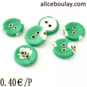 http://aliceboulay.com/439-1408-thickbox/bouton-recouvert-2-trous-vert.jpg