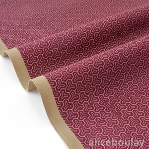 http://aliceboulay.com/5191-16438-thickbox/tissu-japonais-coton-traditionnel-geometrique-bordeaux-fond-beige-x50cm-.jpg