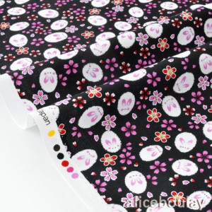 http://aliceboulay.com/5200-16460-thickbox/tissu-japonais-traditionnel-jolis-lapins-blancs-fond-noir-fleuri-x-50cm-.jpg
