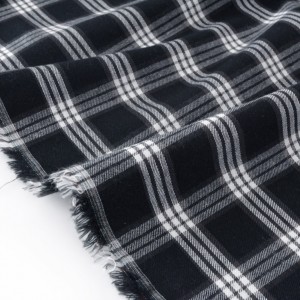 http://aliceboulay.com/7192-21100-thickbox/tissu-ecossais-coton-extra-doux-carreaux-tisse-teint-couleur-noir-gris-blanc-x-50cm-.jpg