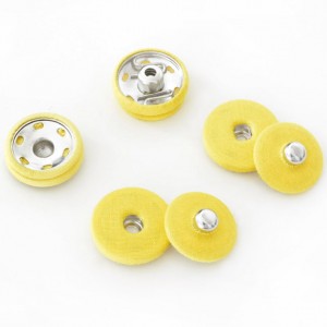 http://aliceboulay.com/7336-21449-thickbox/lot-de-4-boutons-pression-recouvert-2cm-a-coudre-couleur-jaune-.jpg