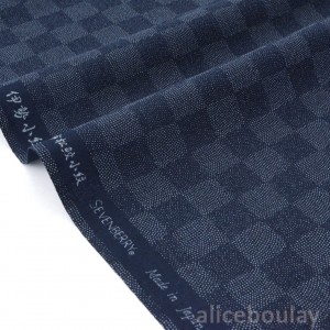http://aliceboulay.com/7974-22978-thickbox/tissu-japonais-sevenberry-traditionnel-ton-sur-ton-gris-x50cm-.jpg