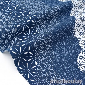 http://aliceboulay.com/8129-23381-thickbox/tissu-japonais-coton-traditionnel-etoiles-asanoha-bleu-ecru-x50cm-.jpg