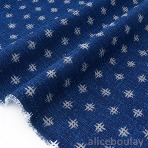 http://aliceboulay.com/8256-23703-thickbox/tissu-japonais-coton-motif-traditionnel-fond-bleu-chine-x-50cm-.jpg