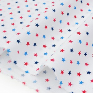 Tissu américain patchwork étoiles rouges bleues fond écru x 50cm 