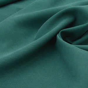 Tissu gabardine viscose polyester sablé extra doux fluide vert x 50cm
