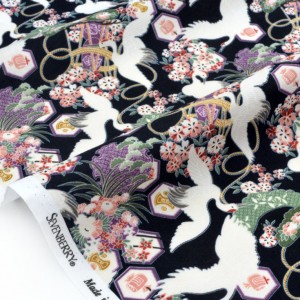Tissu japonais SEVENBERRY fleuri oiseau grue fond noir x 50cm 