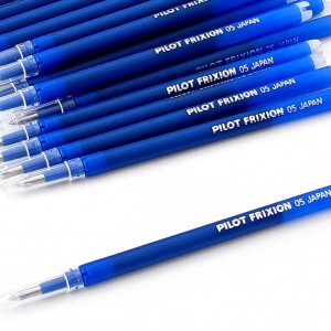 Pilot frixion stylo effaçable bleu + 3 recharges( 2 bleu, 1 noir) pointe  moyenne 0.5mm - Alice Boulay - Boutique de tissus et mercerie