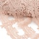 Destock 12m dentelle guipure fine haute couture beige rosé largeur 7.3cm