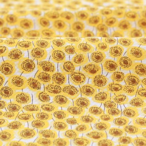Tissu piqué de coton fleuri jaune fond blanc x 50cm
