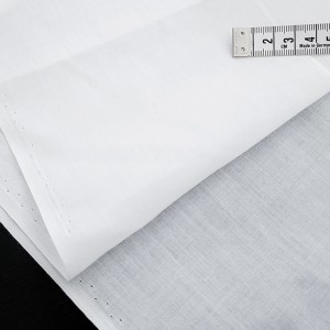 Déstock 1.38m tissu batiste coton soyeux blanc largeur 150cm 