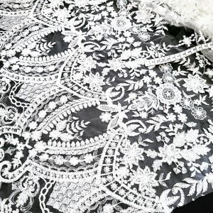 Destock 0.57m tissu dentelle broderie haute couture tulle brodé sequin largeur 130cm
