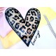 Destock transfert textile thermocollant coeur léopard lucky taille 27x29cm