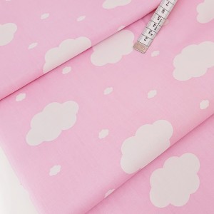 Destock 1.5m tissu percale coton doux rose motif nuage argeur 160cm