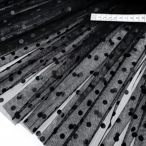 Destock 3.2m tissu tulle souple motif pois noir largeur 160cm