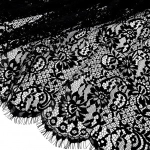 Destock 1.5m tissu dentelle de calais festoné haute couture noir largeur 145cm 