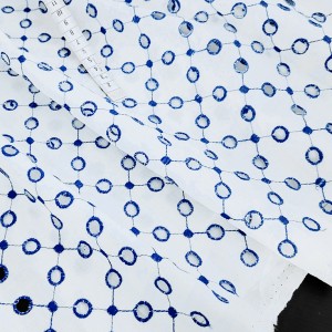 Destock 1.5m tissu broderie anglaise coton doux bleu blanc largeur 147cm 