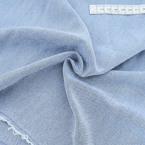 Déstock 1.25m tissu chambray coton polyester tissé teint doux bleu largeur 139cm 