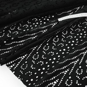 Destock 2.1m tissu broderie anglaise coton lourd noir largeur 150cm 