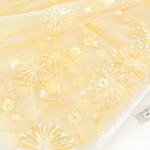 https://aliceboulay.com/22541-54801-thickbox/destock-2m-tissu-broderie-tulle-brode-pissenlit-sequin-champagne-largeur-150cm.jpg