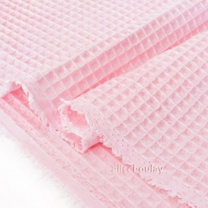 Destock 1.37m tissu nid d'abeille gaufré éponge coton épais rose largeur 146cm 